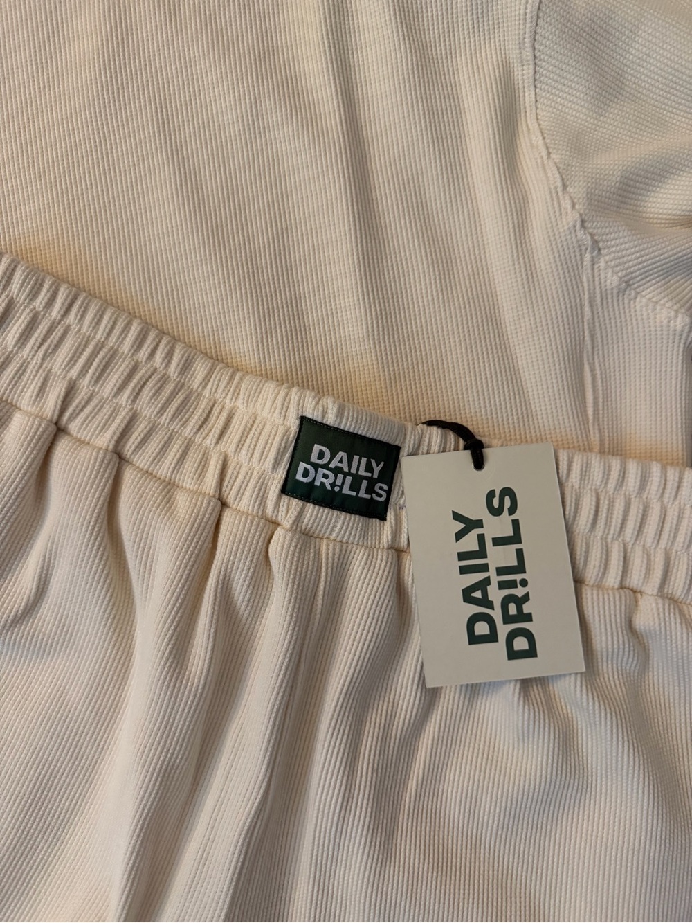 Daily Drills 2026 Drop Oversized Thermal Crew Shorts Set M/L
SAND NWT - Picture 4 of 4